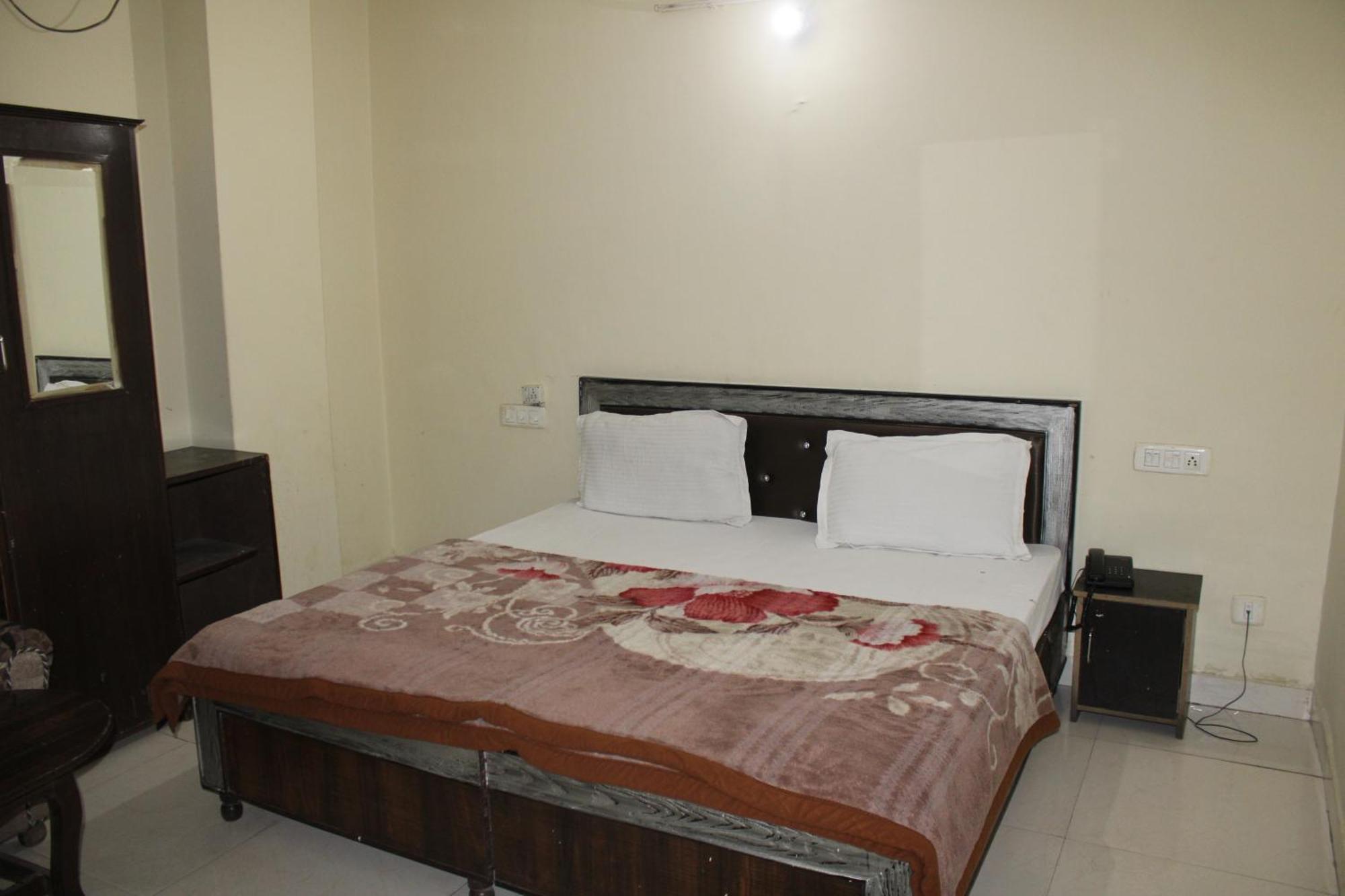 Hotel Diamond Leaf Chandigarh Exterior photo