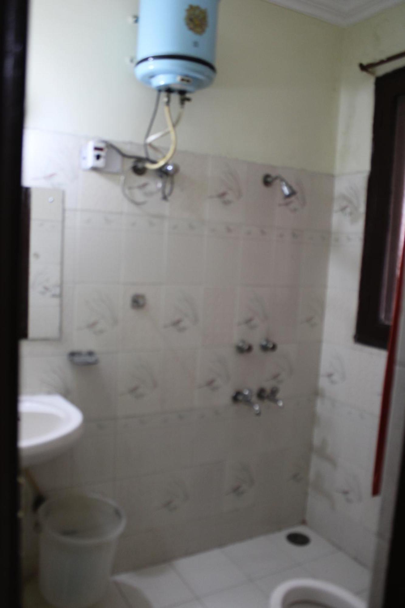 Hotel Diamond Leaf Chandigarh Exterior photo