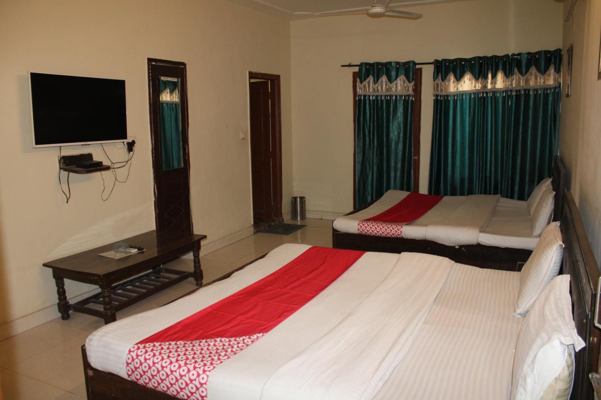 Hotel Diamond Leaf Chandigarh Exterior photo